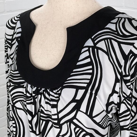 Chicos Top Women 1 Medium 8 Black White Smock Stretch Flare Scoop Tunic USA - Picture 2 of 11